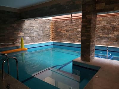 5 Bedroom Duplex for Sale in New Cairo, Cairo - دوبليكس ٦٥٠م +حمام سباحه مرخص وحديقه ١٣٠ م النرجس ١ قيلات