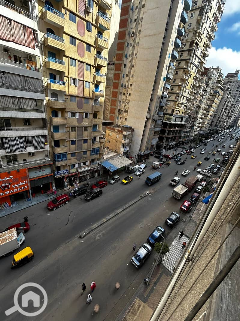 Apartment for sale with two bedrooms and a living room, with complete utilities. Built in 2002 on Al-Eissawi main street, close to Al-Awael butcher shop and Iskander. - Widok 2