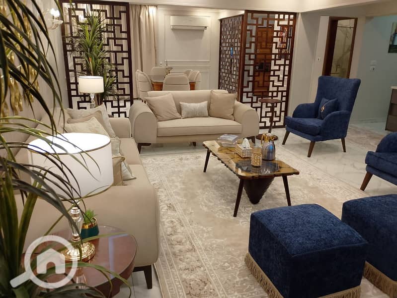 Furnished hotel apartment with hotel finishing for upscale and distinguished living. - Widok 2