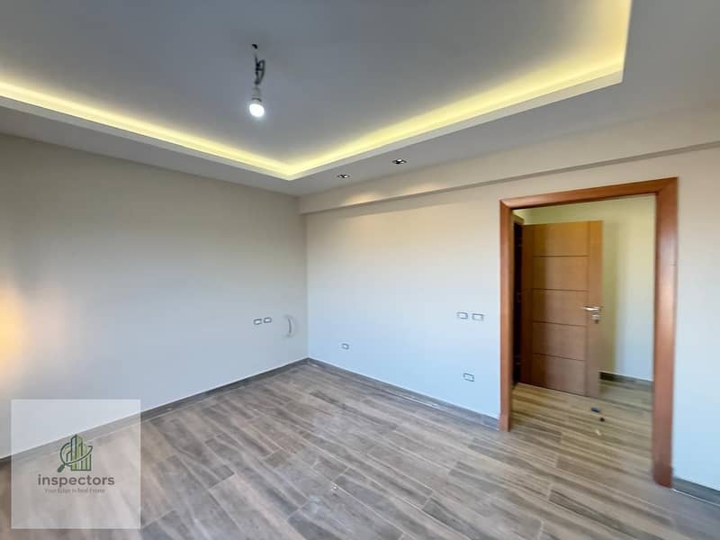 16 30d623d3-eab1-4d80-9c5c-7e7e35cbad17. jpg