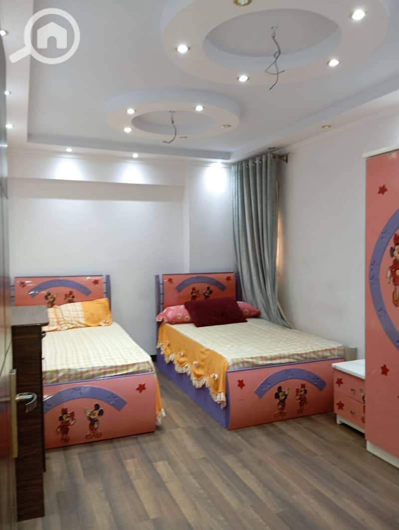 Believe it or not, a furnished apartment for annual rent in the most luxurious locations of Al-Saraya, a few steps from the beach and Al-Mahrousa. – pohled 3