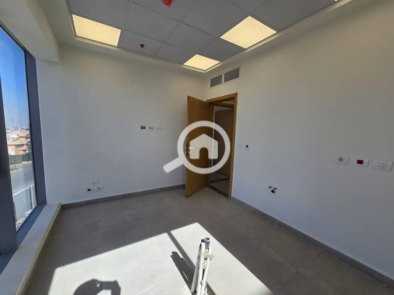 For Rent Fully Finished Clinic in LMD 360 Mall, Fifth Settlement Prime Medical Location - Więcej