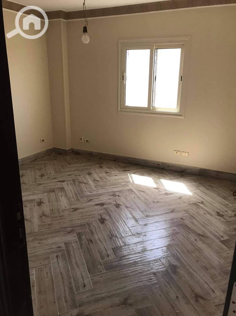 Apartment for rent in Al Yasmin 2, First Settlement, near Mustafa Kamel Axis, 250 meters, fully north-facing, garden view, natural gas - Więcej