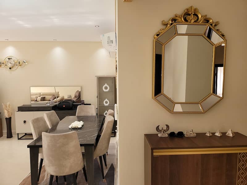 Fully finished Apartment Next to the AUC New Cairo in 90 Aveneu - Więcej