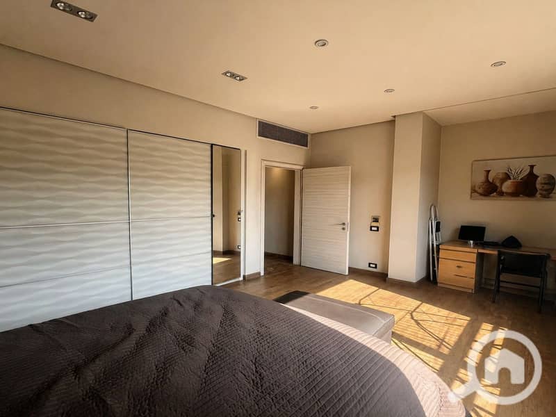 Fully Furnished Apartment for Sale in Katameya Heights Compound - Więcej