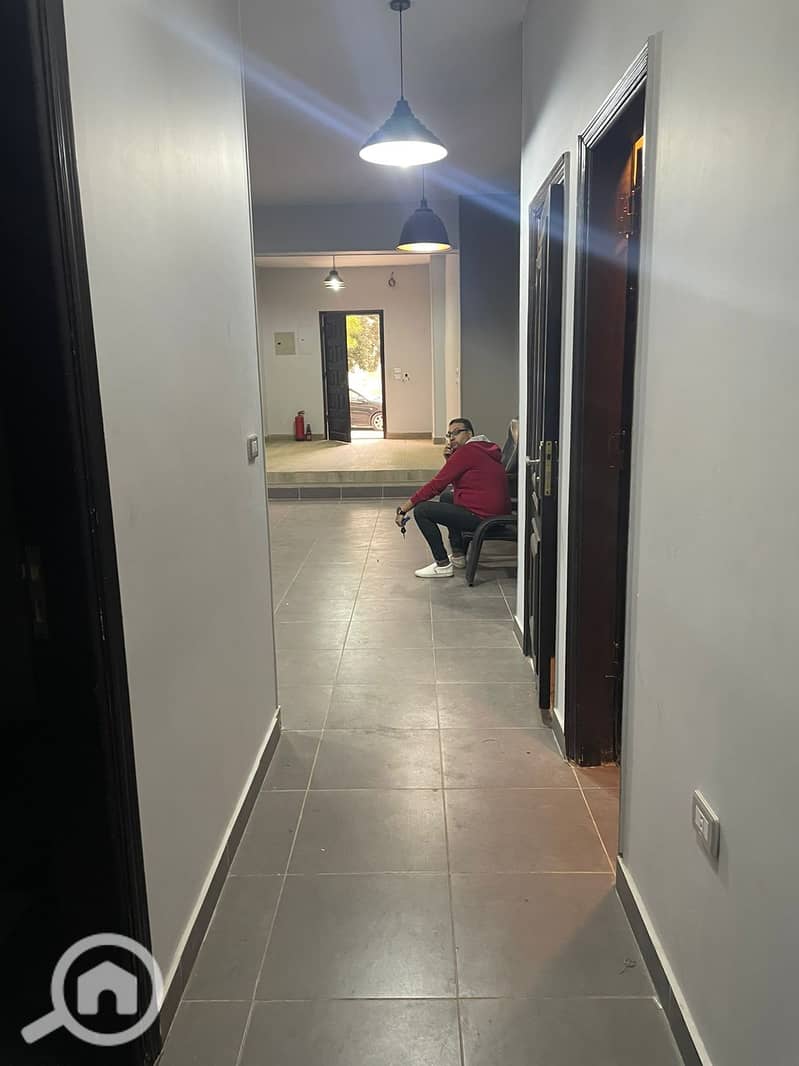 Administrative office for rent 170m ground floor with private entrance near Kentucky Fried Chicken. - Aanzicht 4