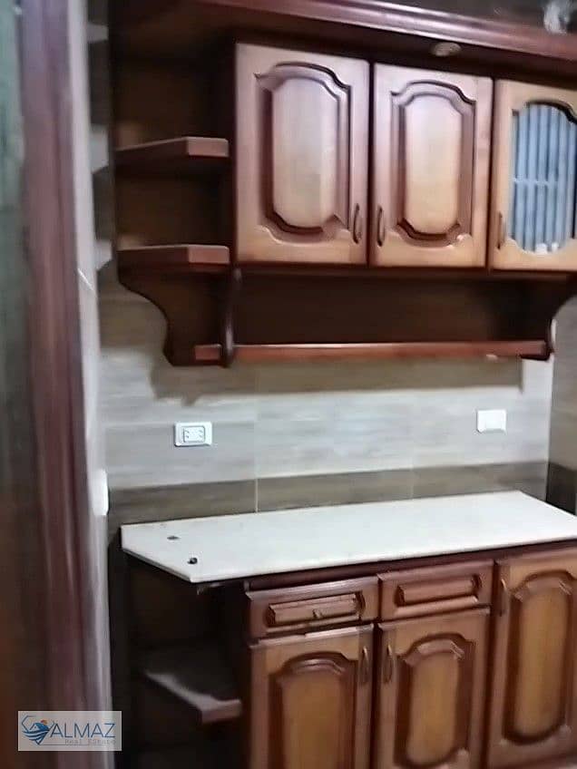 Unfurnished 180 sq m apartment for rent in Al Banafseg Buildings, First Settlement, near main roads. - Widok 3