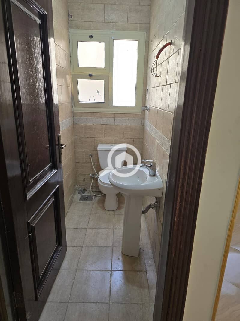 Apartment for rent with kitchen in Sheikh Zayed District 5 - Meer