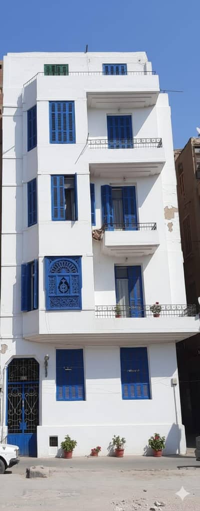 Land for Sale in El Zaher, Cairo - عمارة سكنية بالكامل للبيع في قلب القاهرة موقع استثماري نادر