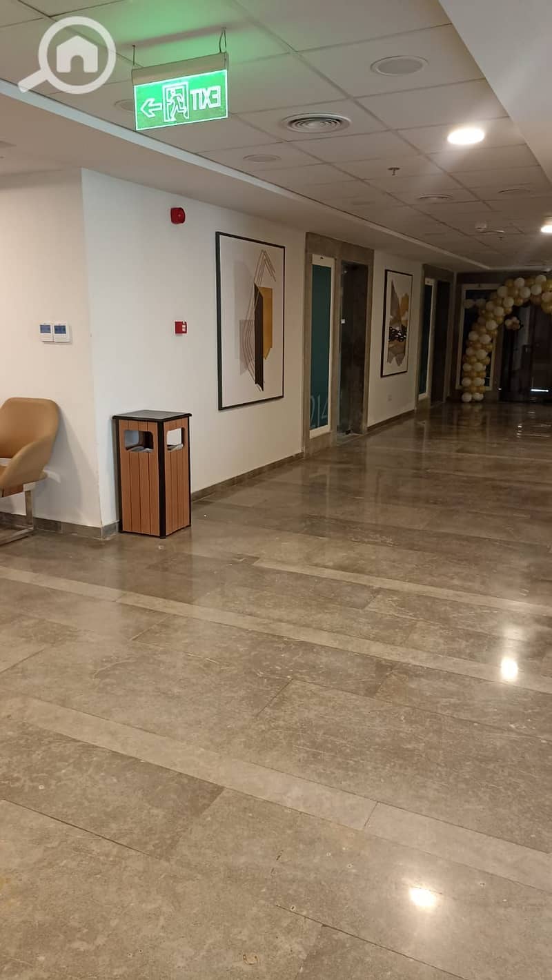 Clinic 52 meter For Rent In Centrada Plaza - Sheikh zayed With Prim Location - With Best Traffic - Widok 2