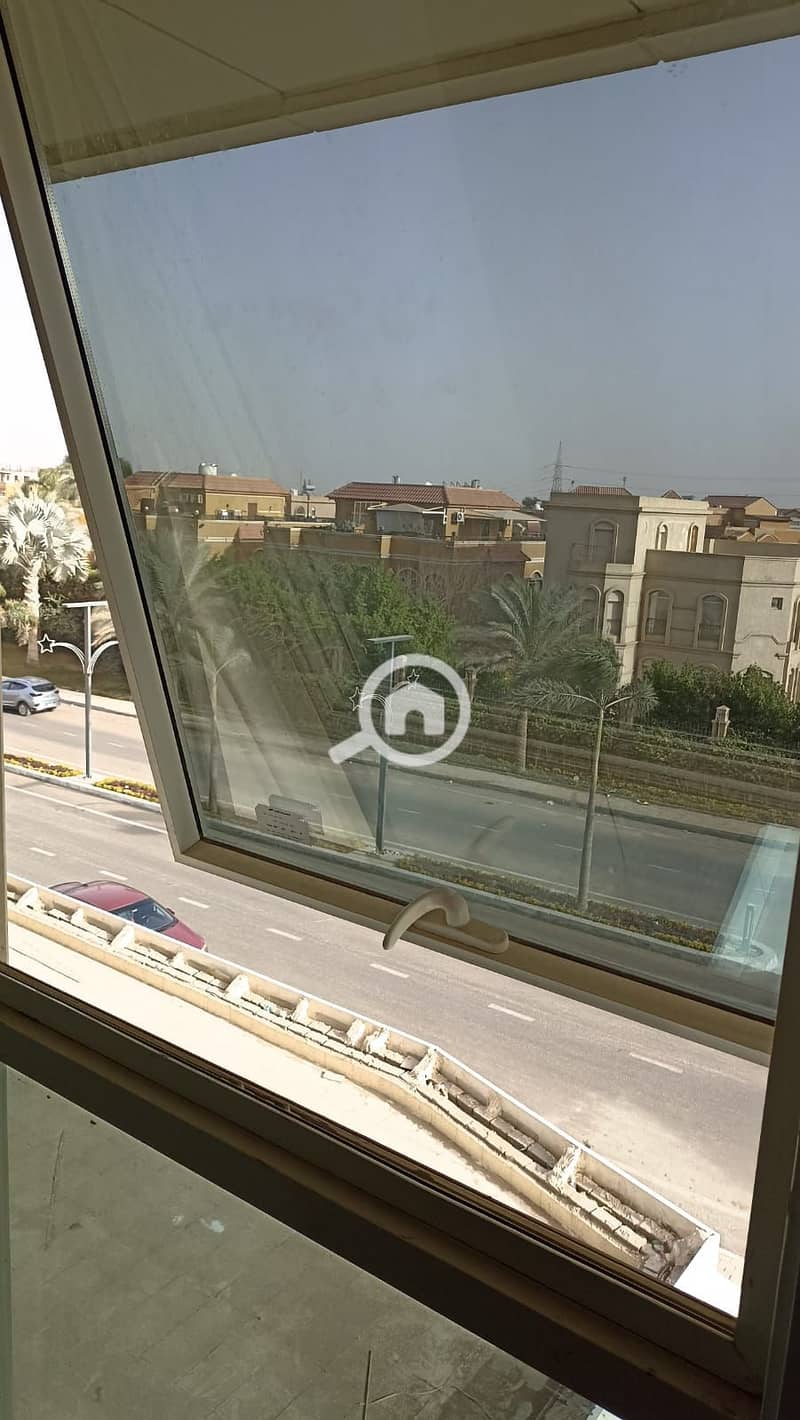 Clinic 52 meter For Rent In Centrada Plaza - Sheikh zayed With Prim Location - With Best Traffic - Widok 5