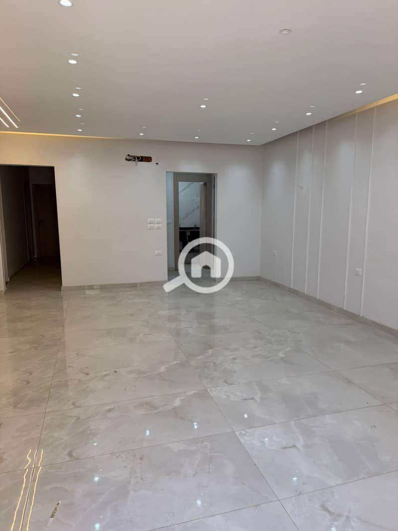 Apartment for rent, residential or administrative, in Al-Andalus, with a clear income from the nineties, in front of Gate 2 Mivida. – pohled 2