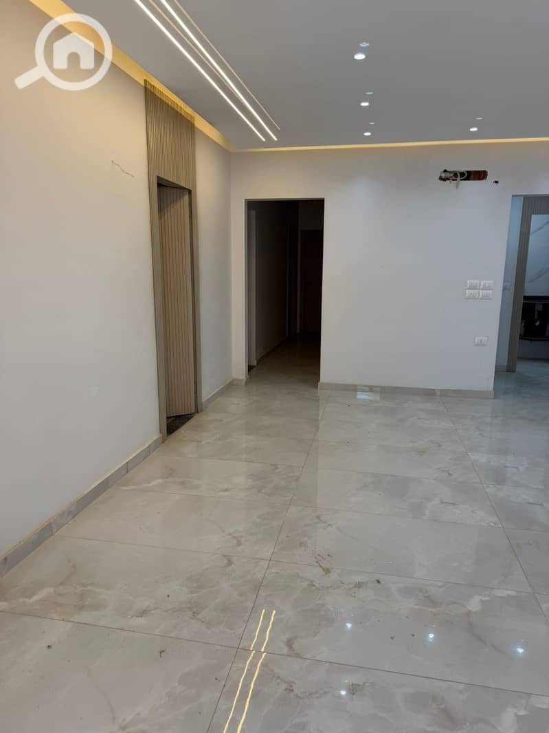 Apartment for rent, residential or administrative, in Al-Andalus, with a clear income from the nineties, in front of Gate 2 Mivida. – pohled 6