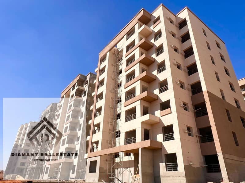 Apartment 3Bed with Garden Finished Ready to move Next to Diplomatic Quarter and BUE, for invesment lovers With flexible payment plans up to 10 years - Widok 3
