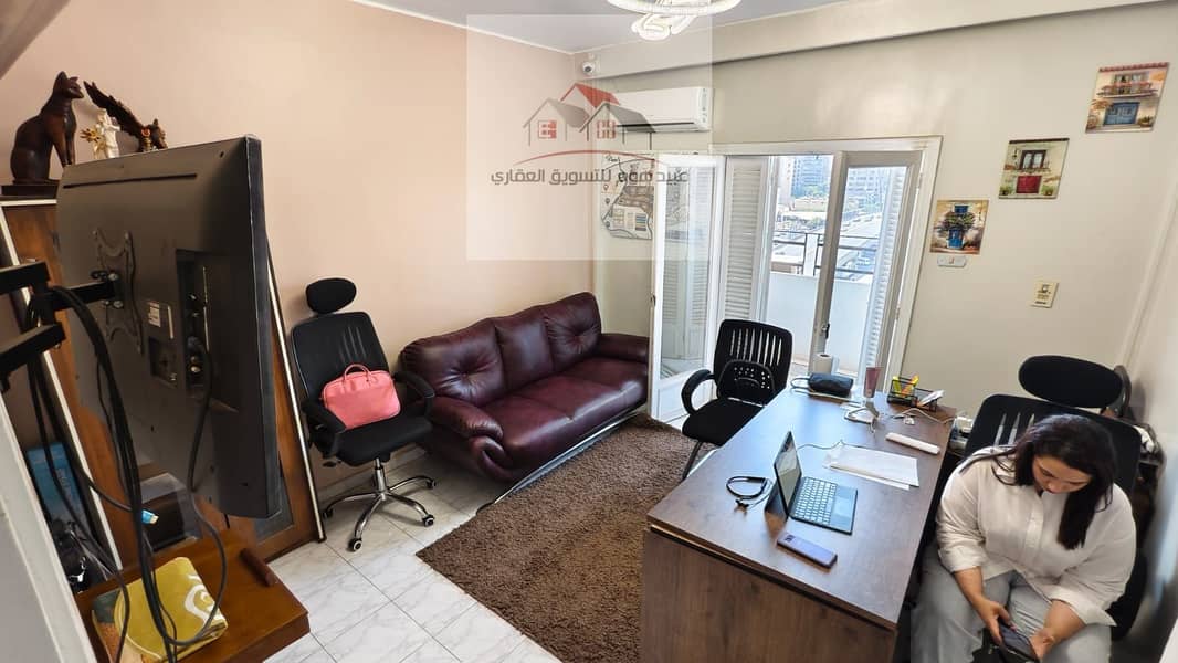Office for rent in Nasr City on Al-Tayaran Street, in front of the Ministry of Defense and Rabaa Mosque. - Vista 6