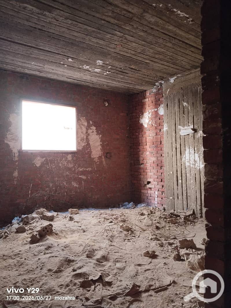 An excellent deal: A 170-square-meter apartment for sale in the Zahraa Nasr City residential area (privately built buildings). It is a corner unit fac – pohled 6