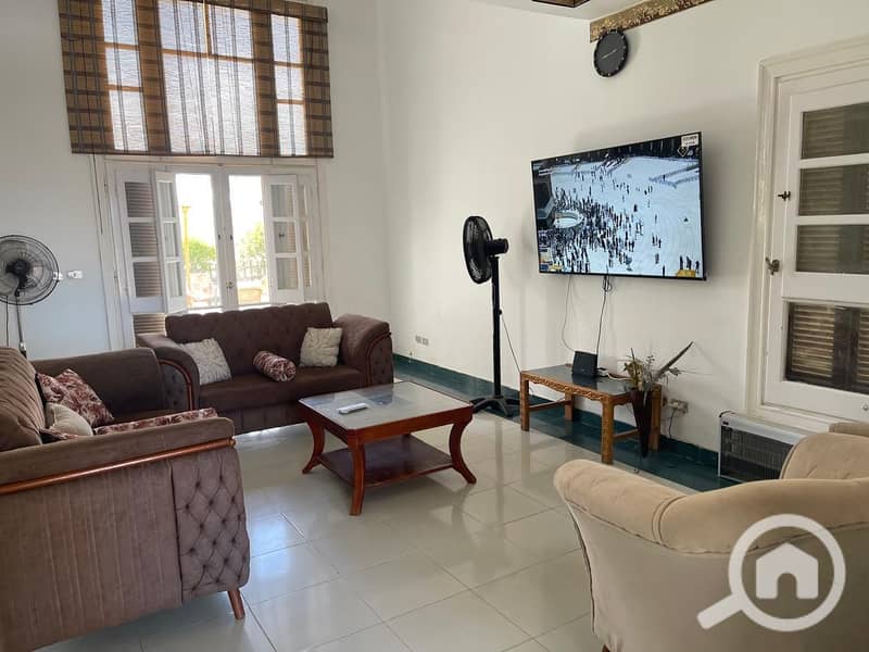 A very distinctive villa by the sea for rent directly from the owner in Diamond Beach Village, Al-Sahil, K90, second row to the sea with a clear view of the sea. It has 4 bedrooms, all air-conditioned, and 4 bathrooms. A large garden with all services. Details and prices in the description. - Ansicht 4