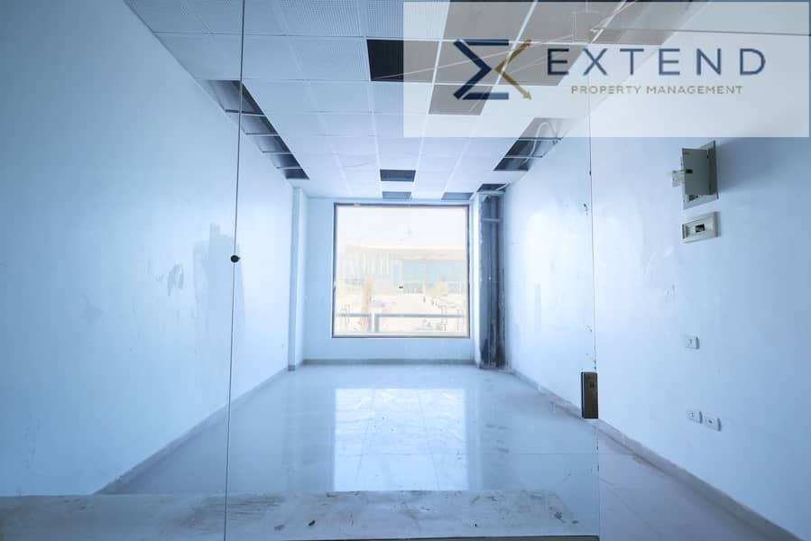 A prime location in front of Hassan Mostafa halls in 6th of October, a shop for rent 125m close to El Hosary suitable for various business activities. - Widok 2