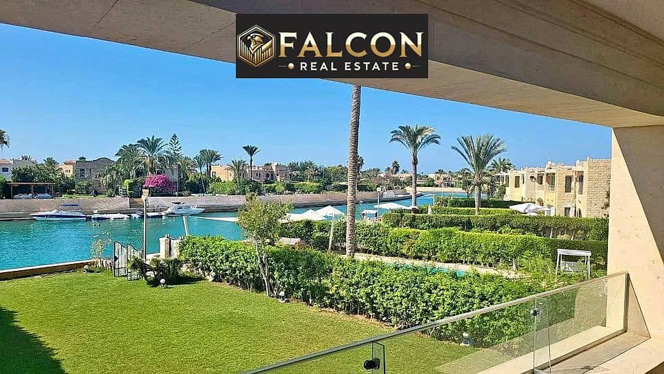 185m² 3-bedroom chalet with a direct lagoon view for sale in Marina 8 | Prime location facing Marina 3 | Installment plans up to 12 years at the lowes - Vista 3