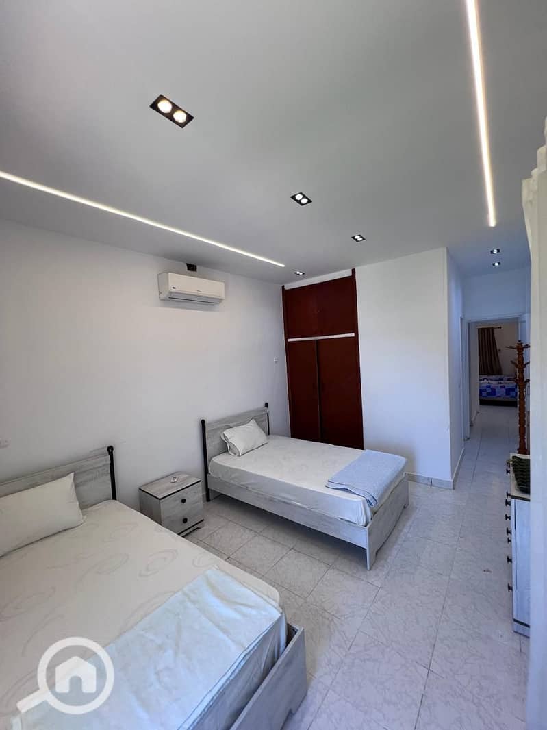 Villa in Marina, first line with a private pool - Więcej