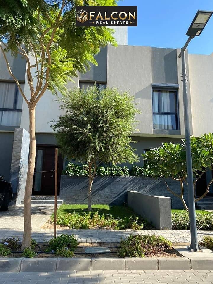 Last standalone villa at the company's lowest price,with open views & full privacy, in The Crest, New Cairo, opposite Hyde Park, Mivida&Katameya Dunes - Meer