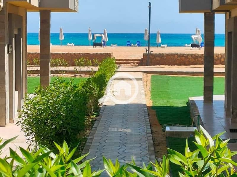 Receive immediately a ground floor chalet with a garden directly on the sea in Sidi Hanesh - Ansicht 2