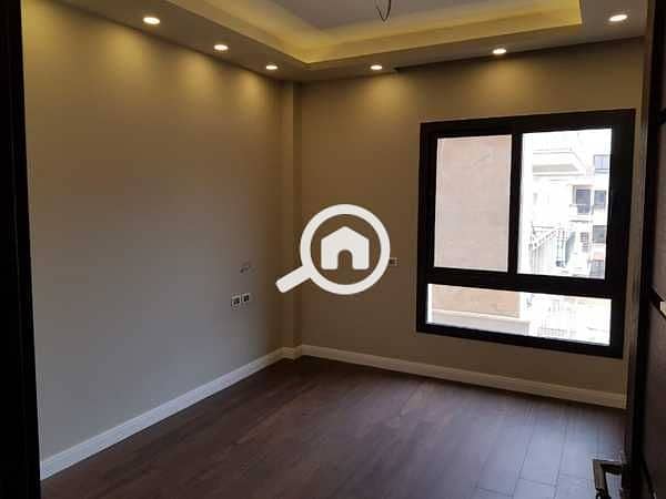 Semi-furnished apartment for rent in Courtyard Compound – pohled 4