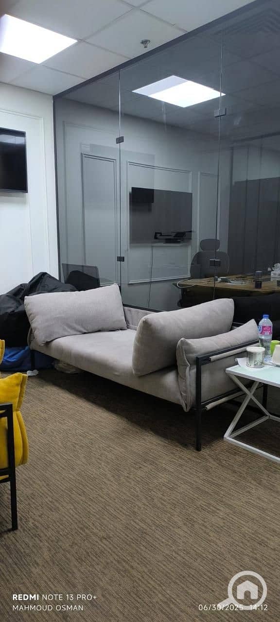 An 80-meter office in a licensed administrative mall, furnished in the banks complex. - Widok 4
