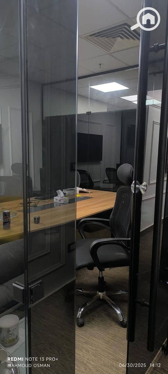 An 80-meter office in a licensed administrative mall, furnished in the banks complex. - Widok 6