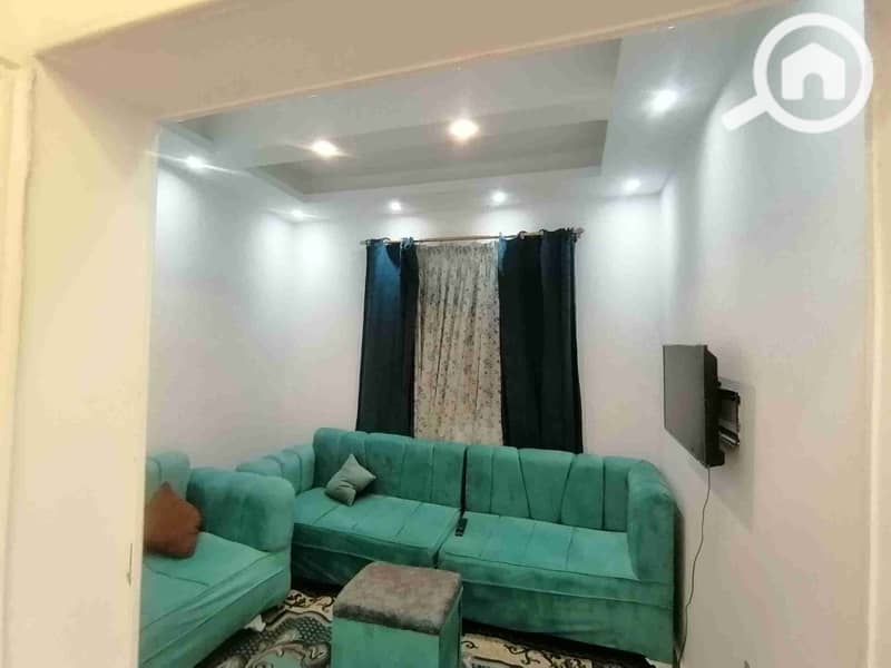 Furnished apartment in Maadi, close to Maadi Metro, Tahrir Square, the corniche, and Sadat Academy. Second number from the main street, on the first floor, consisting of two bedrooms, a two-piece living room, a bathroom, a kitchen, and a balcony. - Widok 5