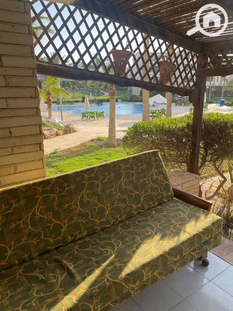 A distinctive chalet with a garden directly facing the beach, fully furnished and air-conditioned, located in Diamond Beach Village, North Coast, directly from the owner. - Widok 3