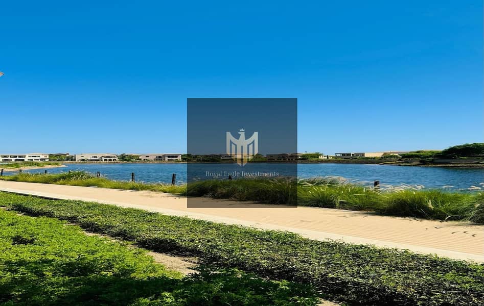 Townhouse for sale in Marassi overlooking the lagoon at a special price It features 4 bedrooms 4 bathrooms and a nanny's room with a bathroom Immediat – pohled 6