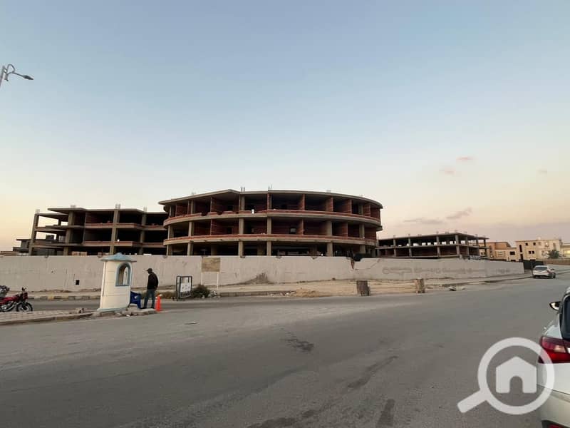 Fifth Settlement - in front of the plaza - Sadat Axis - Widok 4