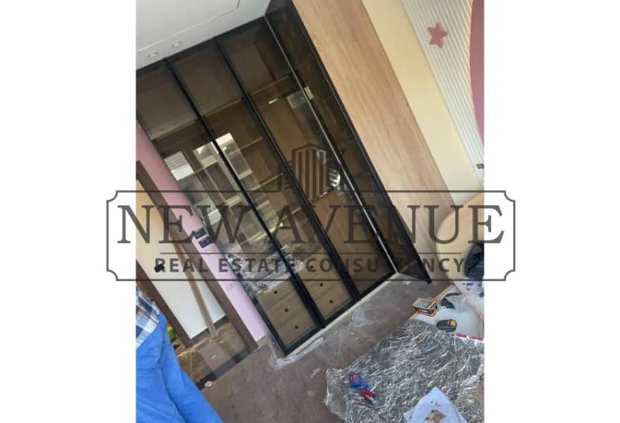 Penthouse with roof Fully finished ultra super lux for sale in il Patio Casa compound - el shorouk - Więcej