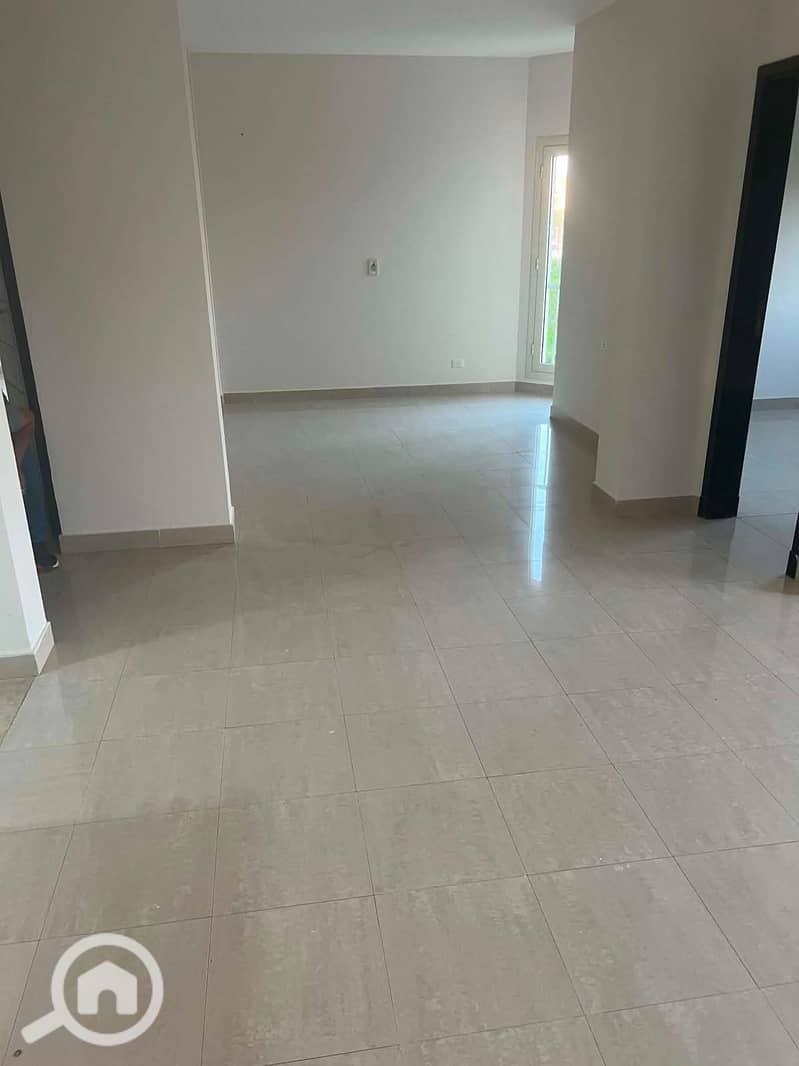 Zayed    Location: The Address Compound – Sheikh Zayed  Area: 112 meters  Floor: First + Elevator – pohled 4