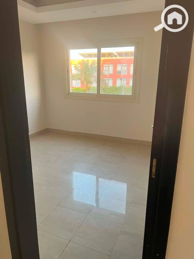 Zayed    Location: The Address Compound – Sheikh Zayed  Area: 112 meters  Floor: First + Elevator – další