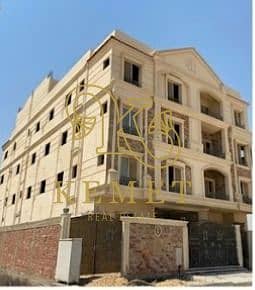 220m Ground Floor Apartment with Private Garden & Entrance - Ready to Move in Beit Al Watan H40 District 8 - Widok 3