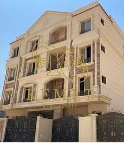 220m Ground Floor Apartment with Private Garden & Entrance - Ready to Move in Beit Al Watan H40 District 8 - Widok 4
