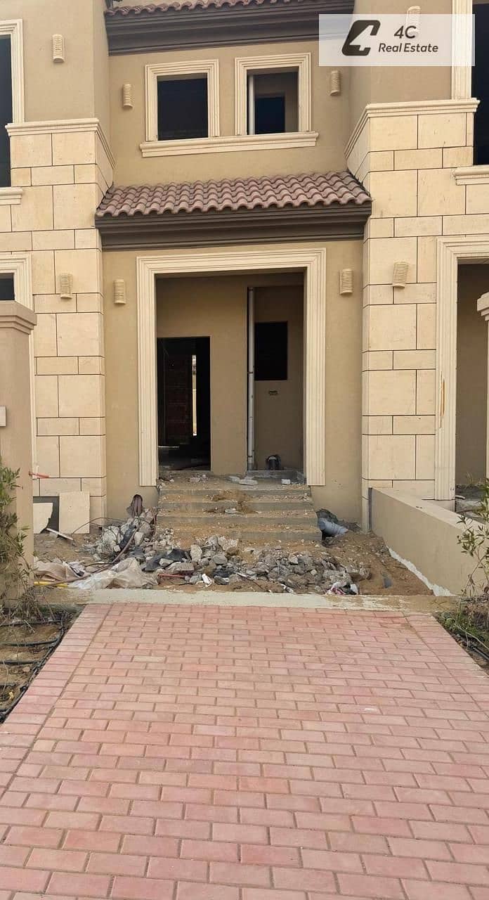 Townhouse Classic ready to move resale below market price 3 bedrooms in La Vista City New Capital for sale – další