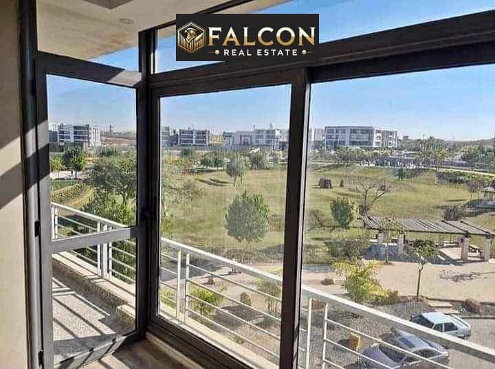 With Big Cash Discount 50% Corner Duplex On Very Prime Location For Sale in Taj New Cairo Minutes From Nasr City & Heliopolis - Widok 4