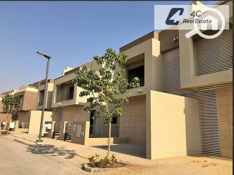 350m² villa, ultra-super-luxurious finishing, fully furnished - The Crown October, with the lowest monthly rent in the compound, - Ansicht 6