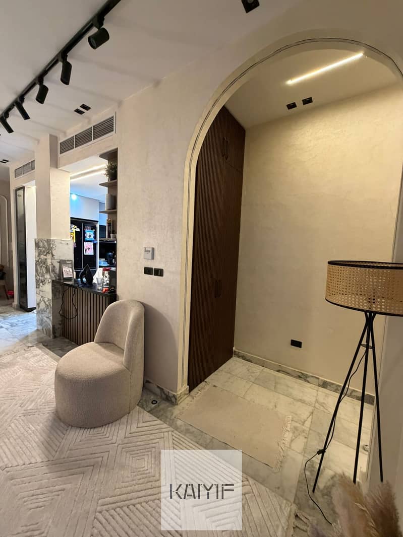 Apartment for Rent in Galleria Moon Valley Fully Furnished Modern Finishes Stylish Furniture Ready to Move in Prime Location - Widok 3