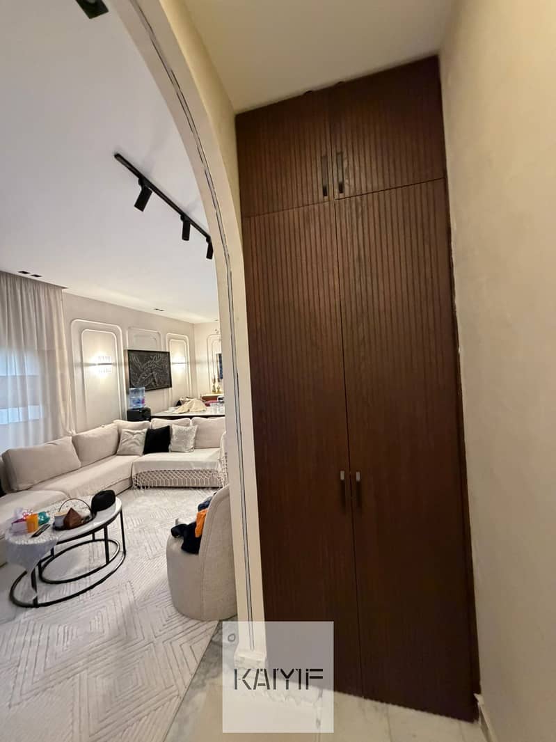 Apartment for Rent in Galleria Moon Valley Fully Furnished Modern Finishes Stylish Furniture Ready to Move in Prime Location - Widok 4
