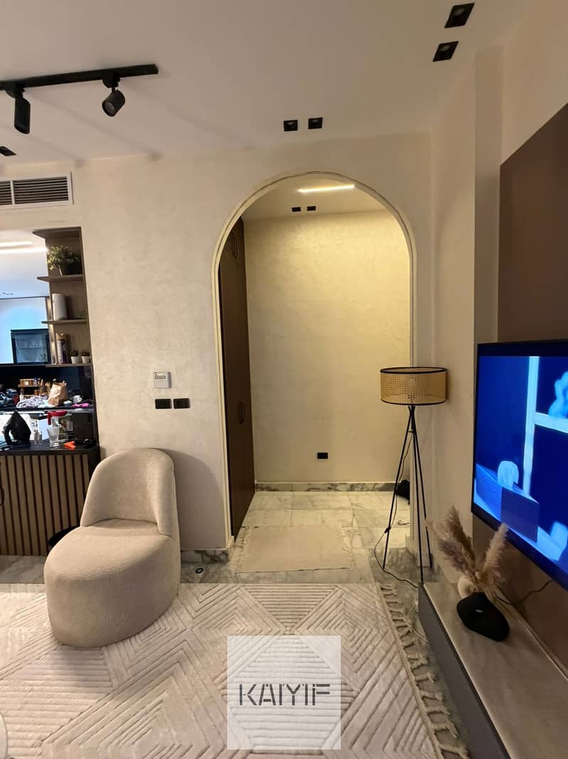 Apartment for Rent in Galleria Moon Valley Fully Furnished Modern Finishes Stylish Furniture Ready to Move in Prime Location - Widok 5