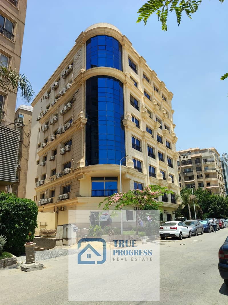A rare investment opportunity in the heart of Maadi. Administrative and commercial floors for sale within a distinctive building with lease contracts with major companies. Each floor is available for independent sale, with the possibility of purchasing more than one floor according to the investor's needs. - Widok 5