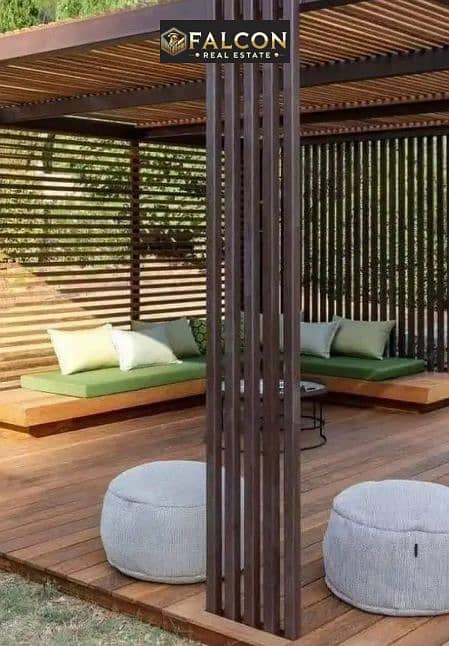A luxurious villa for sale in a strategic location with a magnificent view, situated in The Crest compound in New Cairo (Fifth Settlement). - Widok 3