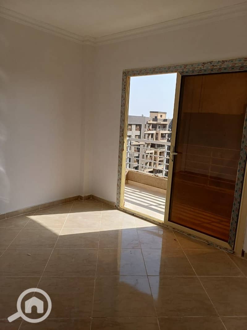 Resale apartment for sale, fully paid off, directly from the owner, with a double view overlooking the landscape in Janna zayed Compound. - Więcej
