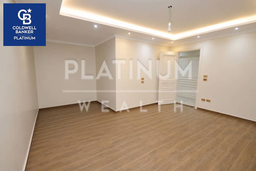 Open view directly onto the tram All utilities included Payment plans Apartment for sale, 218 m, Mostafa Kamel St. , Rushdi - Więcej