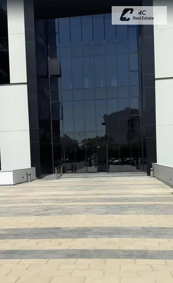 Administrative office for rent ready for immediate operation ultra super lux finishing direct view on South 90 Street in Hyde Park Fifth Settlement – pohled 2