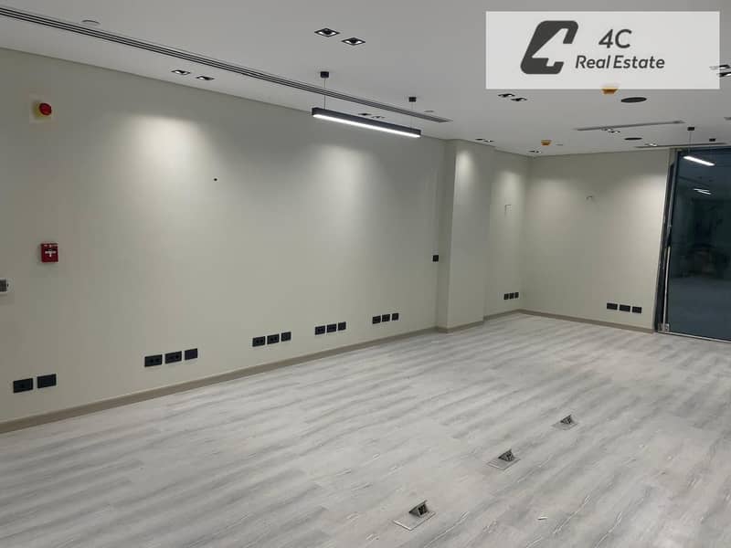 Administrative office for rent ready for immediate operation ultra super lux finishing direct view on South 90 Street in Hyde Park Fifth Settlement – další